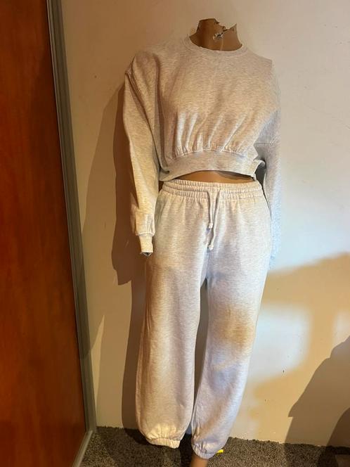 Zara joggingpak maat s ZGAN, Kleding | Dames, Sportkleding, Zo goed als nieuw, Overige typen, Maat 36 (S), Grijs, Ophalen of Verzenden