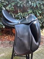 Supermooi Prestige dressuurzadel 17/34, Dieren en Toebehoren, Paarden en Pony's | Zadels, Ophalen, Zo goed als nieuw, Dressuur