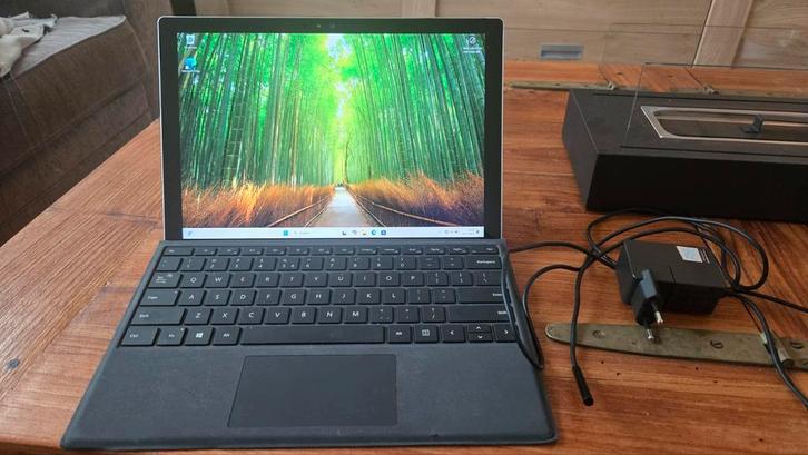 Laptop/Tablet - Microsoft Surface Pro 4, Computers en Software, Windows Laptops, Gebruikt, 13 inch, SSD, 2 tot 3 Ghz, 4 GB, Azerty