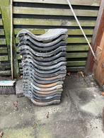 18 Bruingrijze Dakpannen - Gebruikt, Doe-het-zelf en Verbouw, Dakpannen en Dakbedekking, Ophalen, Gebruikt, Steen of Klei, Minder dan 5 m²