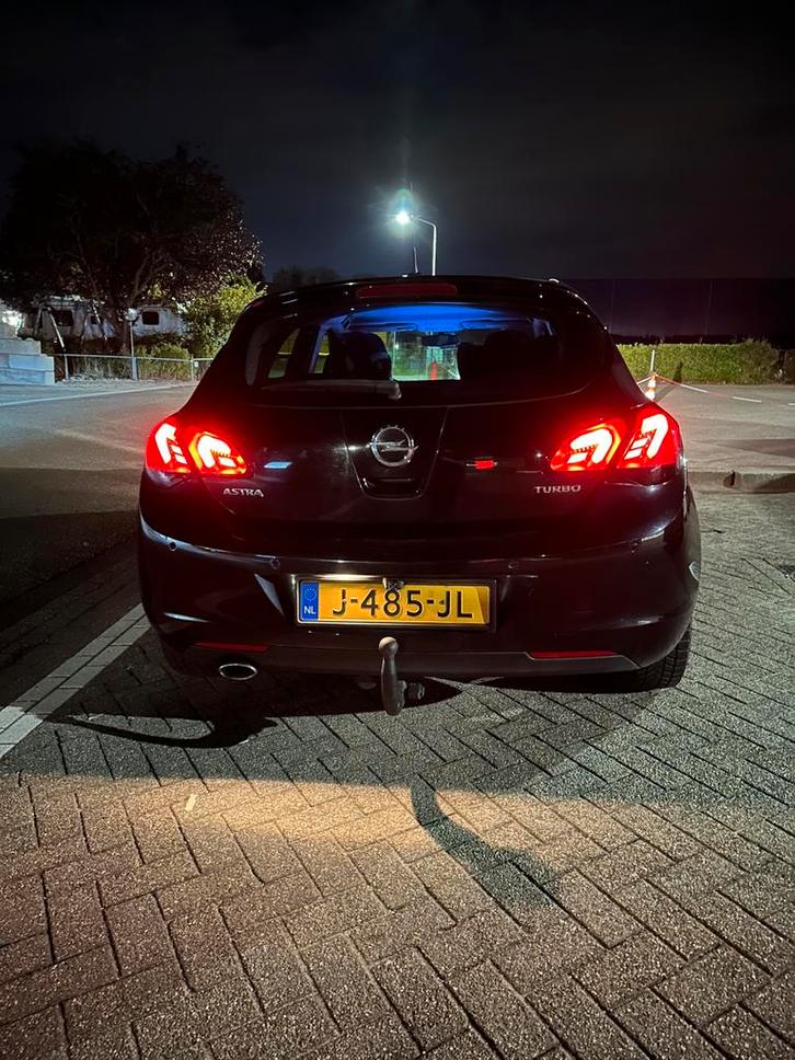 Te koop: Opel Astra 1.4 Turbo – 2011, Auto's, Opel, Particulier, Ophalen