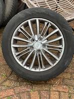 Licht metale velgen + winterbandenset Hyundai Kona, Auto-onderdelen, 215 mm, Banden en Velgen, 17 inch, Personenwagen