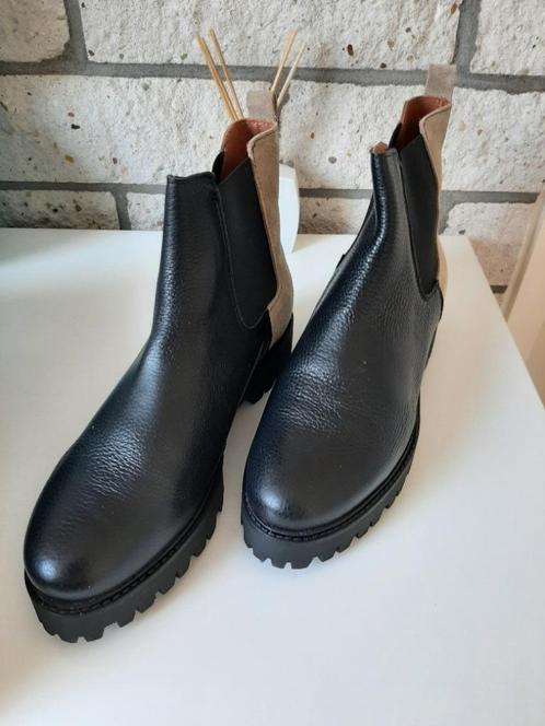 Nieuwe halfhoge laarsjes van Dwars maat 42, Kleding | Dames, Schoenen, Nieuw, Lage of Enkellaarzen, Zwart, Ophalen of Verzenden