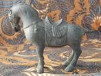 Mooi antiek brons beeldje uit China van een paard 19 cm., Antiek en Kunst, Kunst | Niet-Westerse kunst, Ophalen of Verzenden