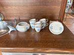 Vintige servies met blauwe bloemtjes, Ophalen