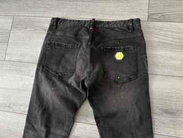 Dsquared2 broek beschikbaar voor biedingen