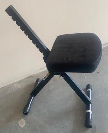 Degelijke, inklapbare, in hoogte verstelbare metalen kruk. beschikbaar voor biedingen