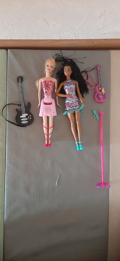 Zingende Barbie poppen met licht, muziek en accessoires!, Kinderen en Baby's, Speelgoed | Poppen, Zo goed als nieuw, Barbie, Ophalen of Verzenden