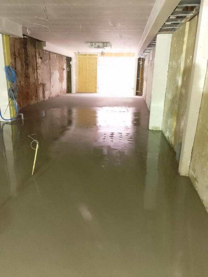 Egaliseren v.a. 9,95 per M2 inclusief materiaal 3mm, Huis en Inrichting, Stoffering | Vloerbedekking, Nieuw, Overige typen, Overige kleuren