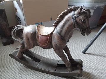 vintage schommelpaard paard Charmant beeld paardenliefhebber beschikbaar voor biedingen
