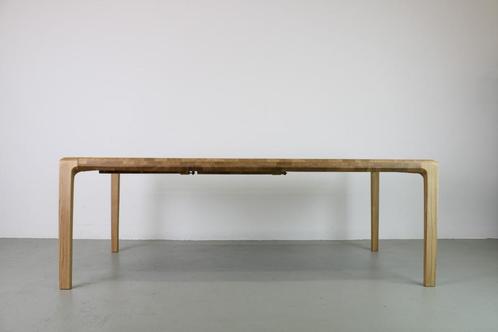 Artisan Invito Extension 220/104/76 2x55, Eiken met matte la, Huis en Inrichting, Tafels | Eettafels, Zo goed als nieuw, 100 tot 150 cm