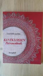 kantklossen patronenboek / Leny Kolbe-van Rijn, Hobby en Vrije tijd, Kantklossen, Ophalen of Verzenden, Zo goed als nieuw