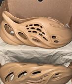 Yeezy Foam Runner Clay Taupe maat 40,5 44,5, Ophalen of Verzenden, Zo goed als nieuw, Bruin