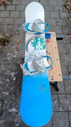 Atomic Tika 154cm snowboard met boardbag (piste klaar!), Sport en Fitness, Snowboarden, Ophalen of Verzenden, Gebruikt, Board