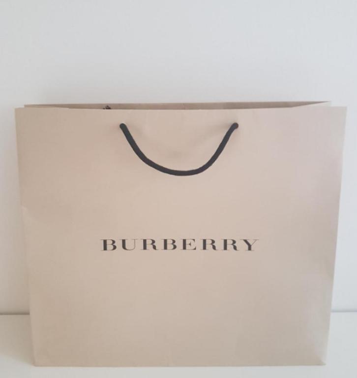Burberry tas met logo opdruk, Sieraden, Tassen en Uiterlijk, Tassen | Damestassen, Nieuw, Verzenden