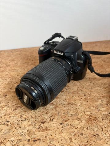 Nikon D3000 + 55-200mm VR lens + flitser – complete set! beschikbaar voor biedingen