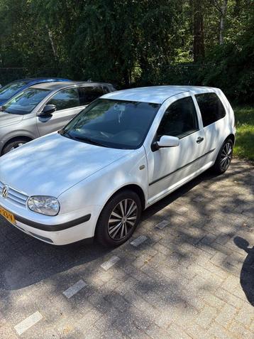 Volkswagen 1.9 tdi 2000 Wit beschikbaar voor biedingen