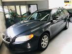 Volvo V70 2.0 147pk/XENON/NAVI/UBS/CRUISE, Auto's, Gebruikt, Zwart, Leder en Stof, USB