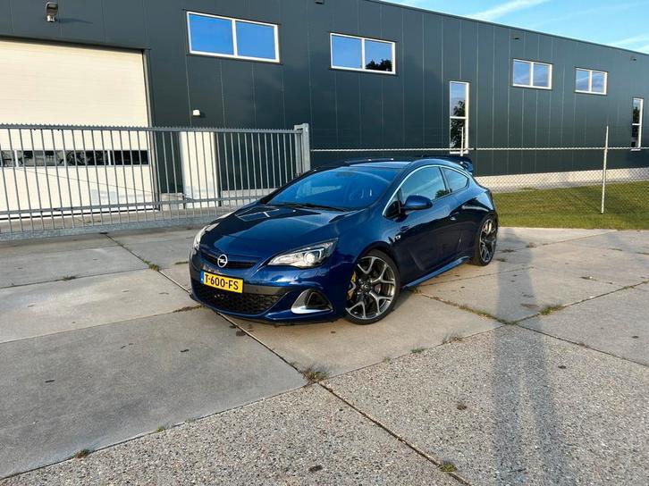 Opel Astra 2.0 Turbo GTC OPC 2013 320PK Onderhoud Gehad, Auto's, Opel, Particulier, Astra, ABS, Adaptieve lichten, Airbags, Airconditioning