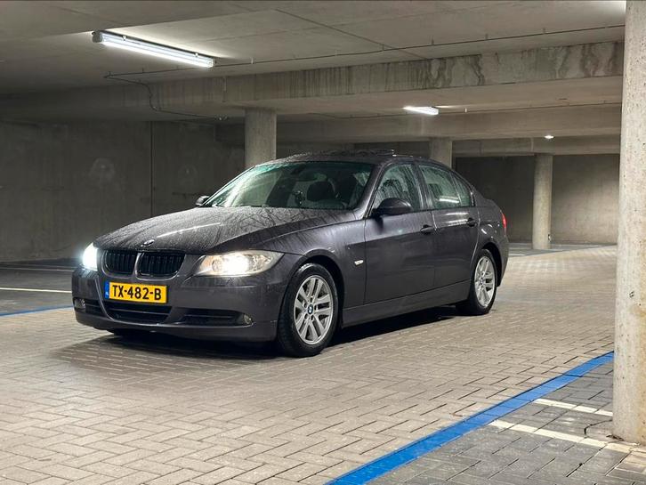 BMW 3-Serie 2.5 I 325 AUT 2005 Grijs, Auto's, BMW, Particulier, 3-Serie, Benzine, D, Sedan, Automaat, Geïmporteerd, Zilver of Grijs