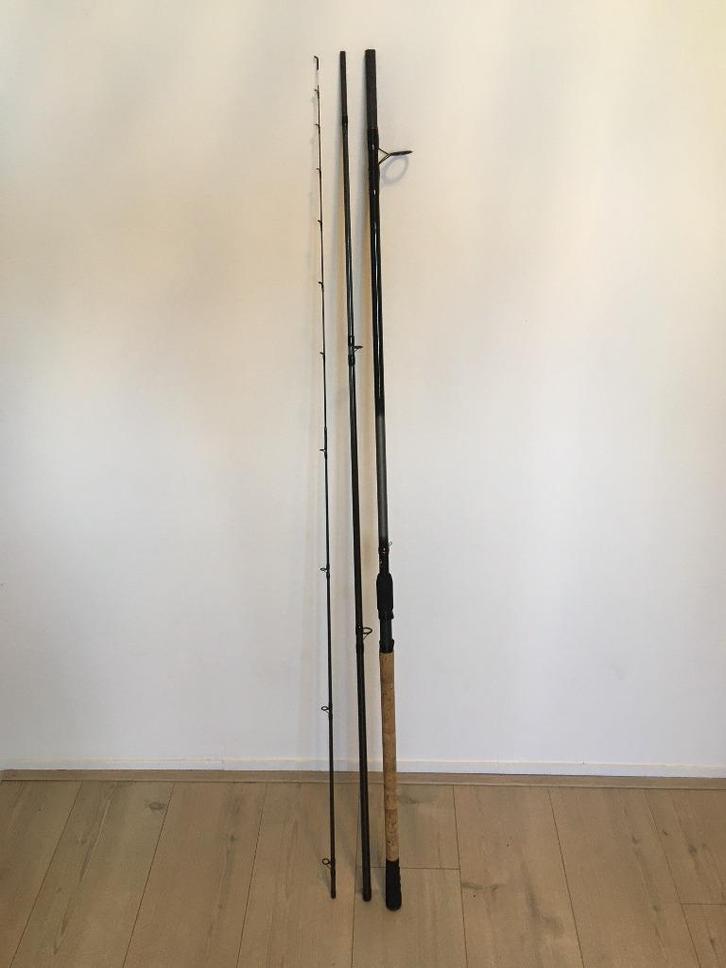 Nette GURU A-Class 3.90m 90gr feeder, Watersport en Boten, Hengelsport | Witvissen, Zo goed als nieuw, Werphengel, Ophalen