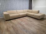 Mooi Groot Beige Hoekbank, Huis en Inrichting, Banken | Bankstellen, Info@banxtel.nl, 3194DC, Gebruikt, Hoekbank