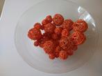 Decoratie bollen van riet oranje oplopend in maat 35 stuks, Huis en Inrichting, Ophalen of Verzenden, Zo goed als nieuw
