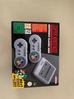 Snes mini, Spelcomputers en Games, Spelcomputers | Nintendo Super NES, Ophalen of Verzenden, Zo goed als nieuw, Met 2 controllers