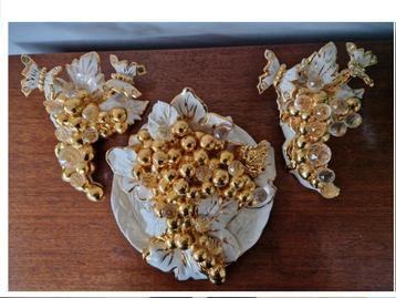 3-delige porseleinen wanddecoratie Copodimonte.  beschikbaar voor biedingen