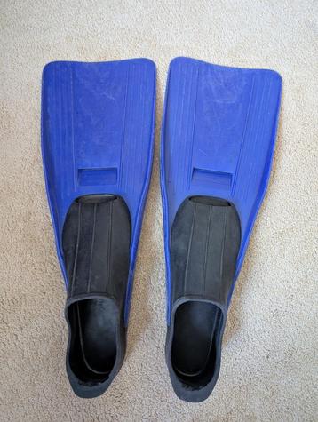 Flippers mt 41 beschikbaar voor biedingen