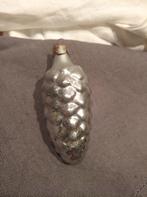 B222 oude Russische kerstbal dennenappel zilver, 8 cm, Ophalen of Verzenden, Gebruikt