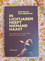 Als nieuw: In lichtjaren heeft niemand haast, Van Heemstra, Ophalen of Verzenden, Zo goed als nieuw, Marjolijn van Heemstra