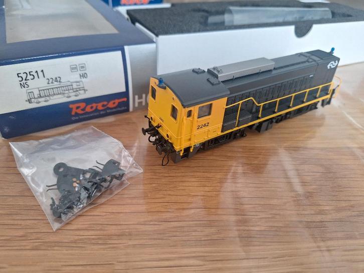 Roco ns 2200 geel/grijs gelijkstroom, Hobby en Vrije tijd, Modeltreinen | H0, Zo goed als nieuw, Locomotief, Gelijkstroom, Roco