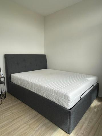Ikea Idanäs Bed inclusief Ikea Ånneland Matras beschikbaar voor biedingen