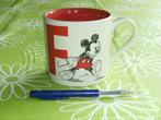 Mok Mickey Mouse Disneyland Parijs - Letter F, Verzamelen, Ophalen of Verzenden, Mickey Mouse, Gebruikt, Servies