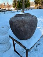 Oude stoere pot uit Indonesië., Ophalen, Steen, Gebruikt, Overige kleuren