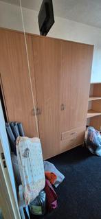 Grote kledingkast 140x200 - Gratis af te halen, Huis en Inrichting, Kasten | Kledingkasten, Ophalen