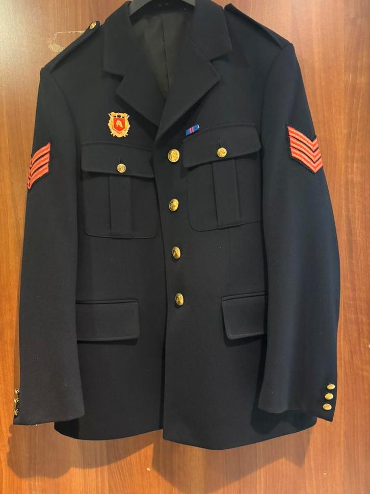 Origineel Brandweer Uniform Jas met Emblemen en Rangstrepen, Verzamelen, Militaria | Algemeen, Overige soorten, Lintje, Medaille of Wings