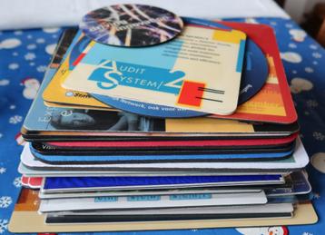 35 Nieuwe muismatten, bijna allen verschillend - in een koop beschikbaar voor biedingen