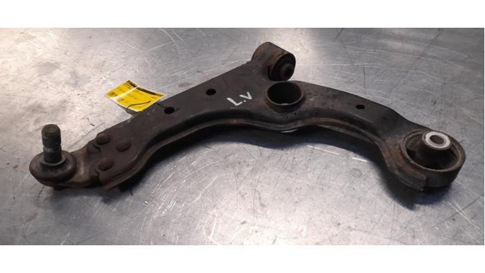 Draagarm links-voor van een Alfa Romeo Giulietta, Auto-onderdelen, Ophanging en Onderstel, Alfa Romeo, Gebruikt, 3 maanden garantie