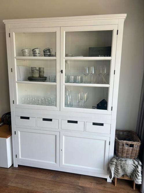 Witte buffetkast, Huis en Inrichting, Kasten | Buffetkasten, Zo goed als nieuw, 200 cm of meer, 150 tot 200 cm, 25 tot 50 cm, Met lade(s)