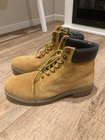 Heren veterboots maat 44 beschikbaar voor biedingen