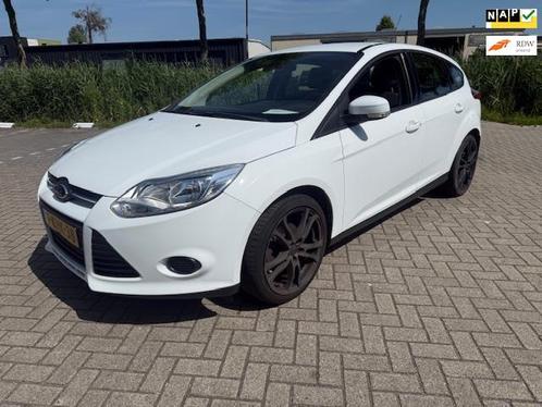 Ford Focus 1.0 EcoBoost Trend Airco Navi Trekhaak Parksensor, Auto's, Ford, Bedrijf, Te koop, Focus, ABS, Airbags, Airconditioning