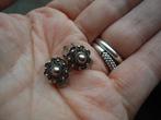 mooie echt zilveren oorbellen/ oorclipjes zeeuwse knopjes, Ophalen of Verzenden, Zo goed als nieuw, Knopjes of Stekers, Zilver