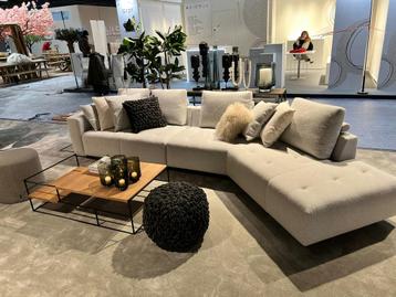 Design Hoekbank Showmodel Incl. Kussens beschikbaar voor biedingen