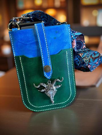 Crossbody telefoontas Steampunk/Punk/Gothic beschikbaar voor biedingen