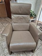 Elektrische Relaxstoel met Opstaphulp, Huis en Inrichting, Fauteuils, Gebruikt, Minder dan 75 cm, Leer, Ophalen of Verzenden