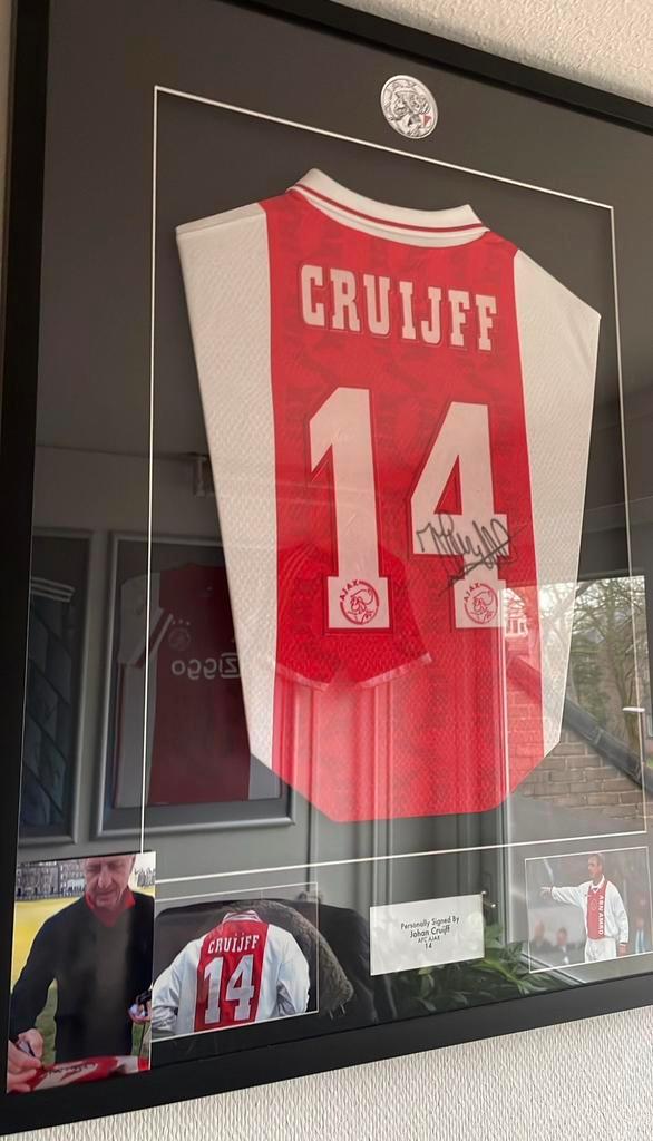 Officieel Umbro Shirt gesigneerd Johan Cruijff + fotobewijs, Verzamelen, Sportartikelen en Voetbal, Nieuw, Shirt, Ajax, Ophalen