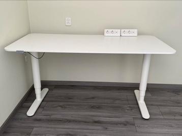 Ikea - Bekant zit/sta bureau (160cm x 80cm, elektrisch) - afbeelding 1