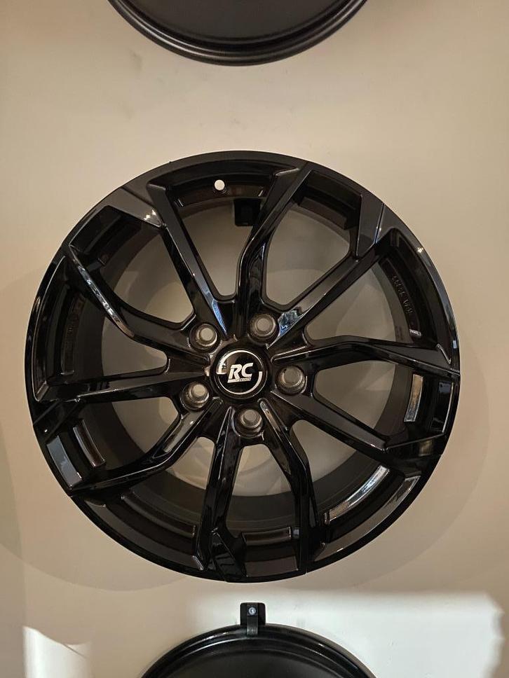 NIEUW 18 inch RC DESIGN zwarte velgenset 5x120, Auto-onderdelen, Banden en Velgen, Velg(en), Zomerbanden, 18 inch, 235 mm, Personenwagen